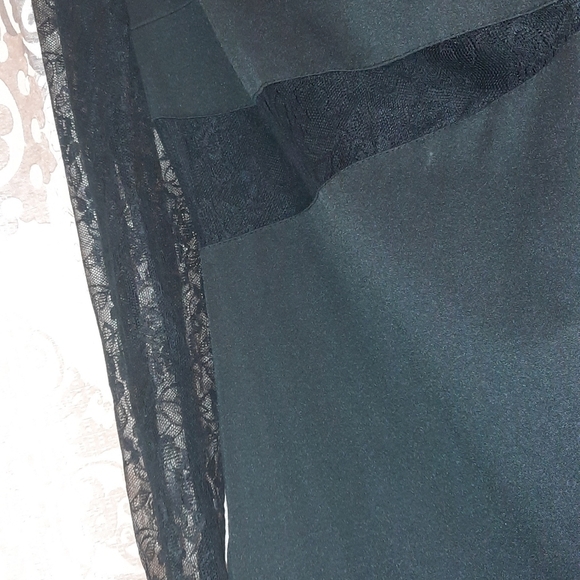 CBR Chic Boutique Rose Women's Black One Shoulder Lace Dress , size  L - Picture 5 of 5